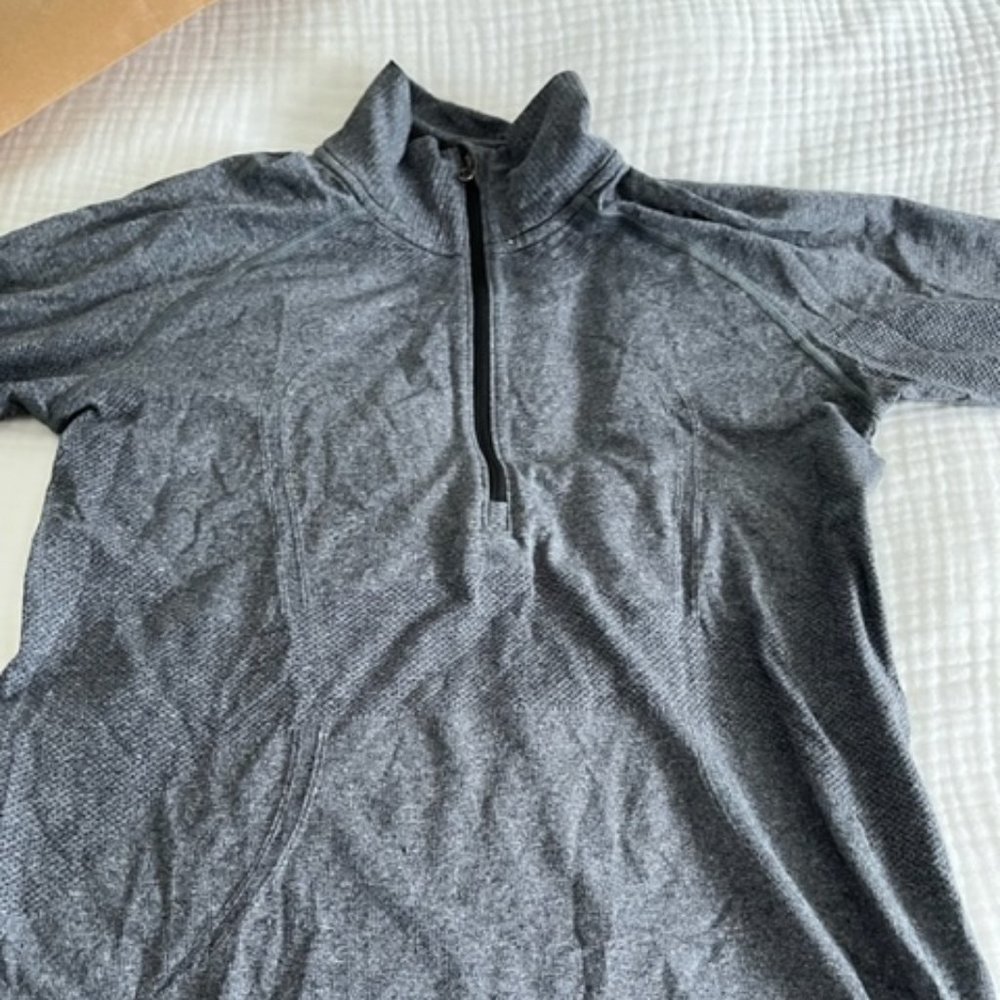 Women's Lululemon Swiftly Tech  Half Zip Long Sleeve